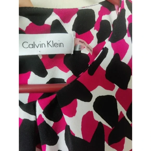 Calvin Klein Sleeveless Blouse Pink/Black/White Geometric Design Size Large - Picture 3 of 4